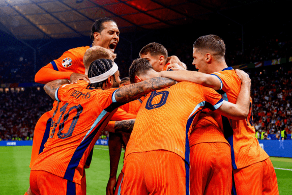 绿茵传奇揭,费心中的梦,幻阵容,亚博体育,亚博体育官网,亚博体育app,亚博体育下载