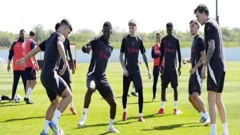 水晶宫对阵维拉前瞻：沃特金斯火力全开，预测比分揭晓