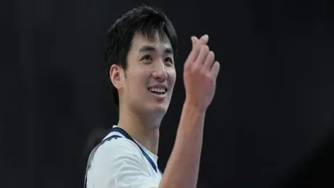 世预赛国足球员：久违胜利泪水成情感宣泄